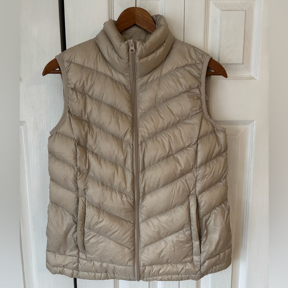 Sears Vintage Cream Puffer Vest Size Medium